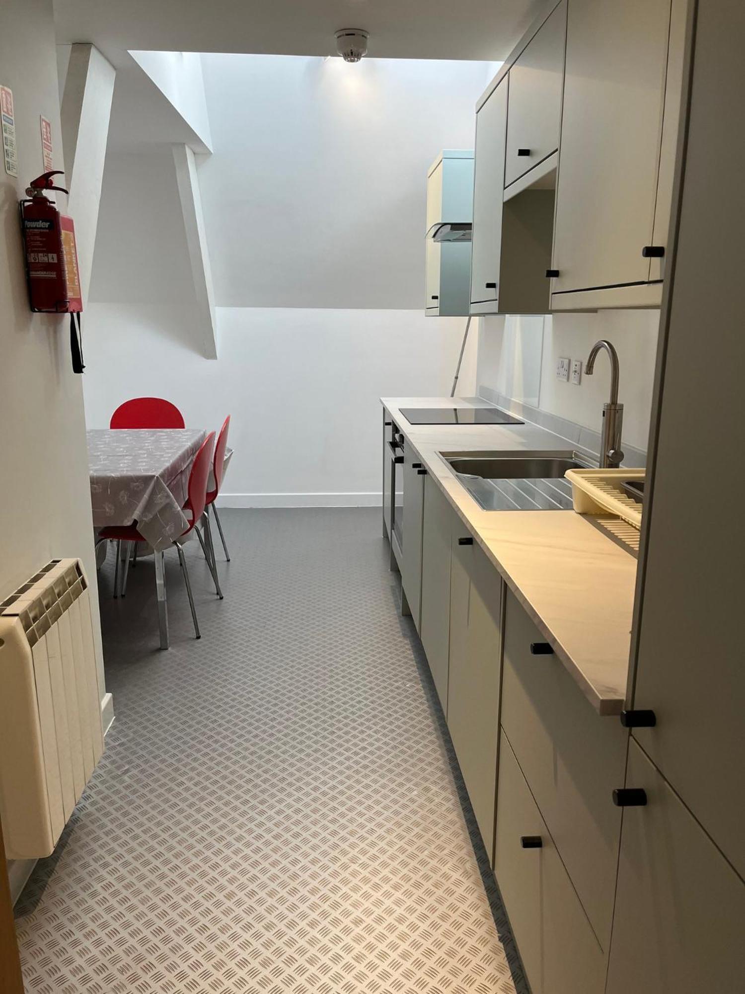 Armyn House Apartments, Your Coastal Escape In Falmouth Buitenkant foto