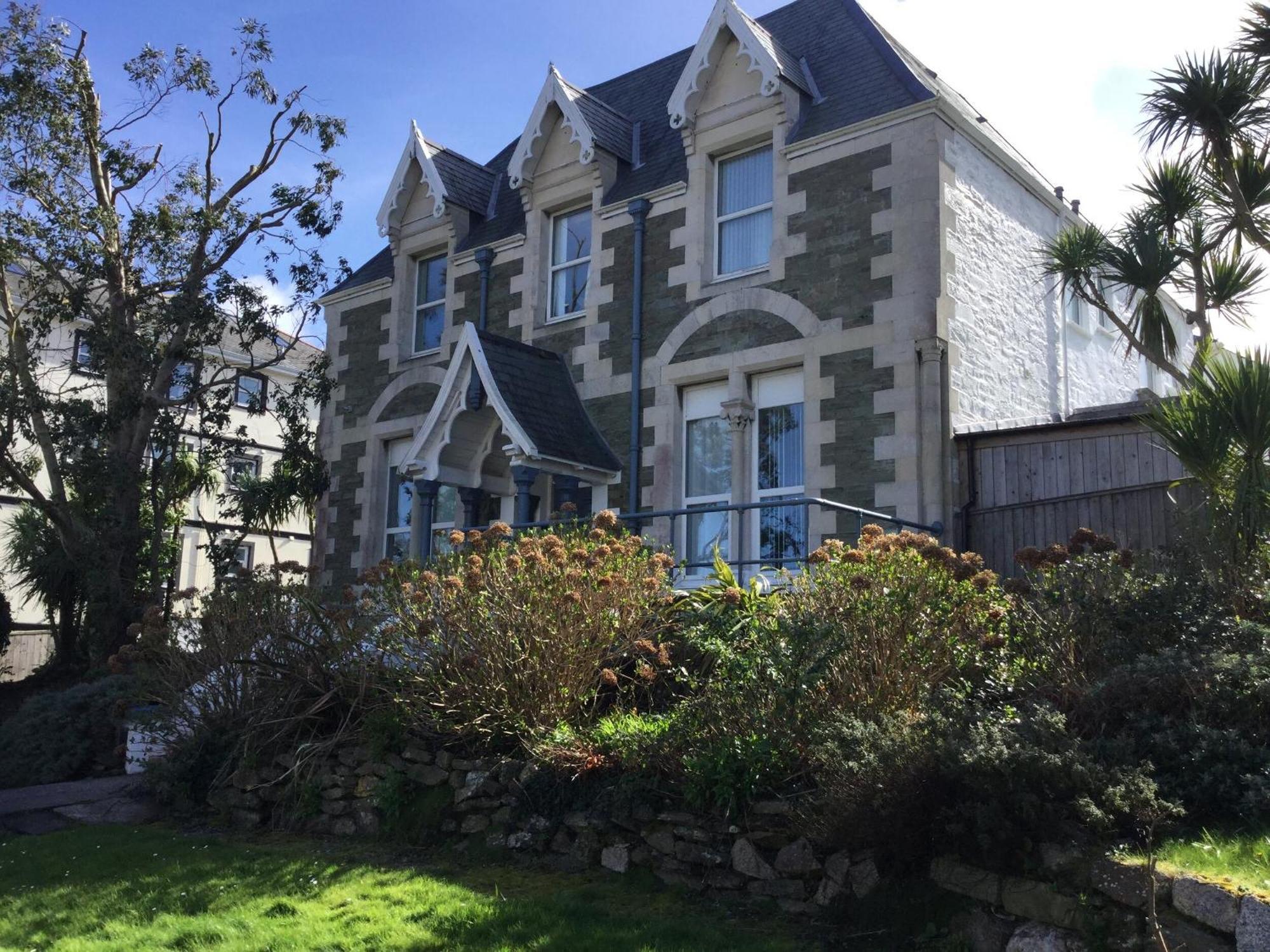 Armyn House Apartments, Your Coastal Escape In Falmouth Buitenkant foto