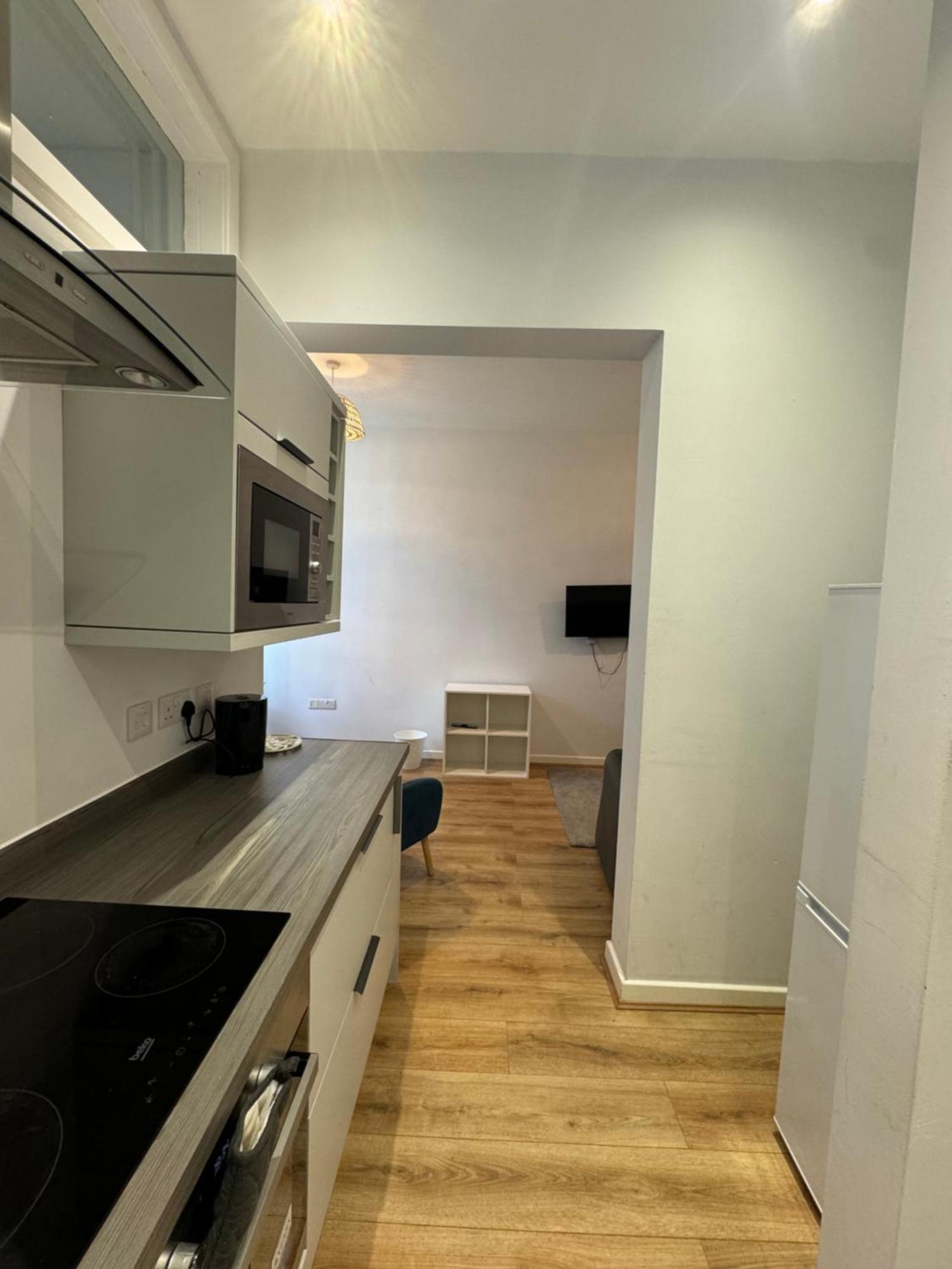 Armyn House Apartments, Your Coastal Escape In Falmouth Buitenkant foto